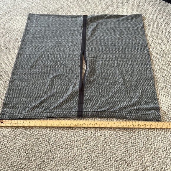 Lululemon Vinyasa Wrap Scarf Grey - Picture 8 of 13